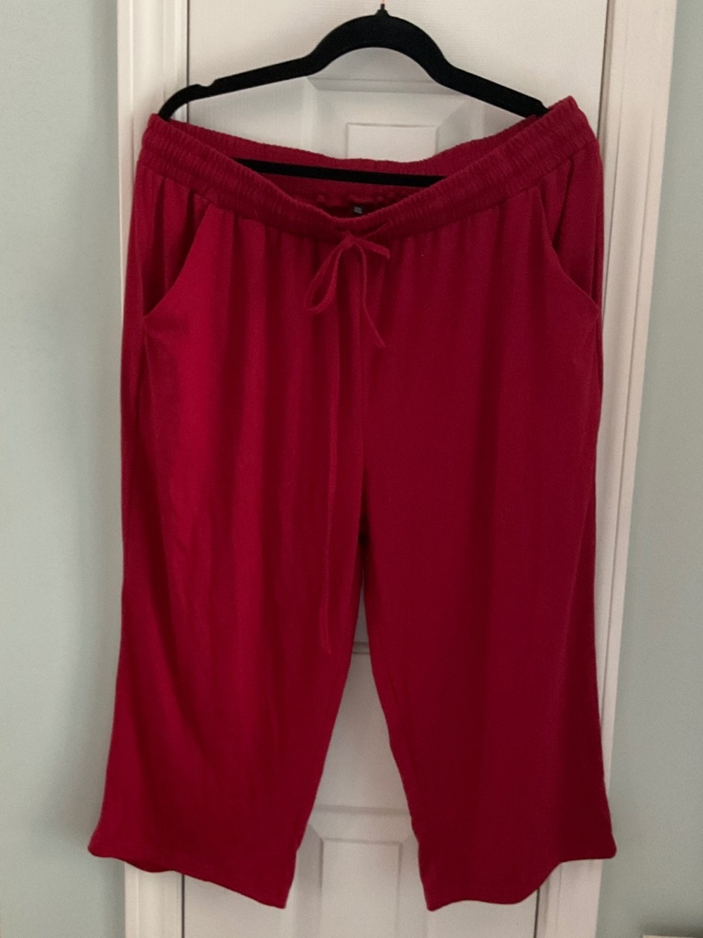 XXL NWT knit capri drawstring pants with pockets, wide leg and comfy